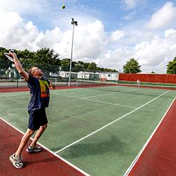 Animación-tenis-vacaciones-andre-trigano