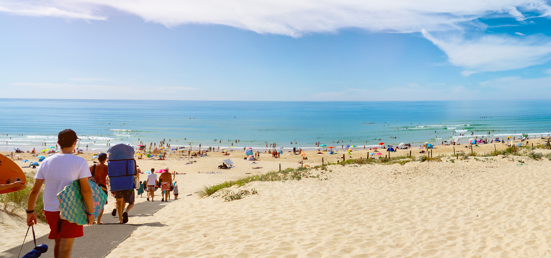 Playa de las Landas, surfistas