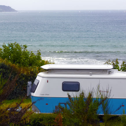 Caravana con vistas al mar