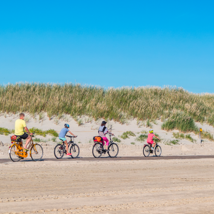 BICICLETA EN LA PLAYA