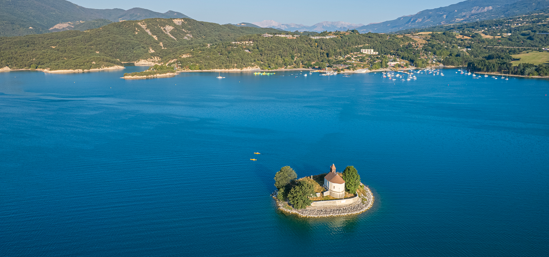INVERNADERO LAGO PONÇON ISLA